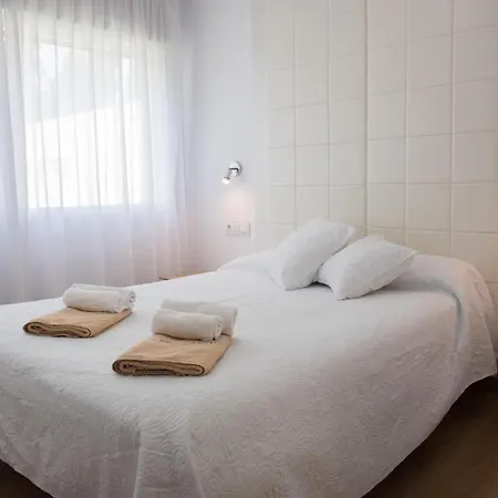 Apartamento Tierra Marina Bajo Con Jardín